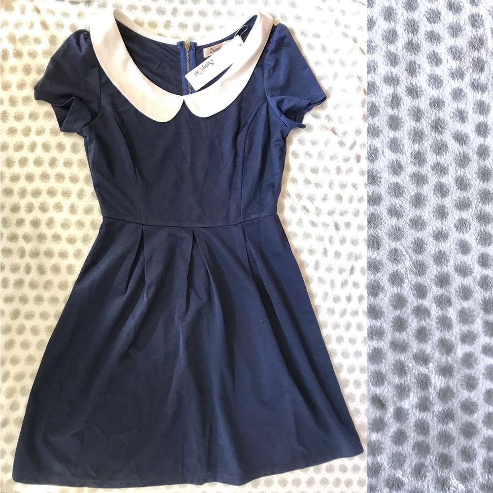 Blue dress with white collar - medium